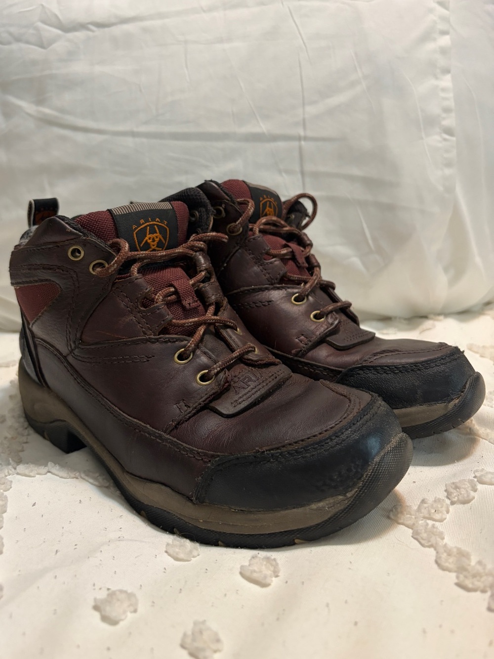 Women's Ariat Brown Leather Hiking Shoes - size 8